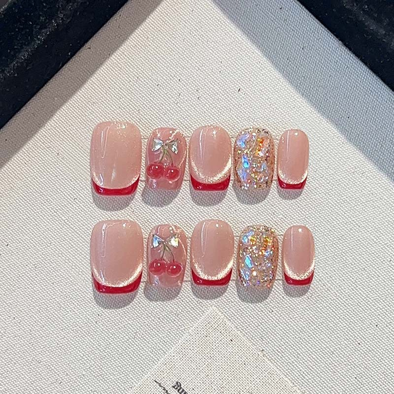 Cat-eye short-style diamond-studded nail set, fresh and fair-toning to wear