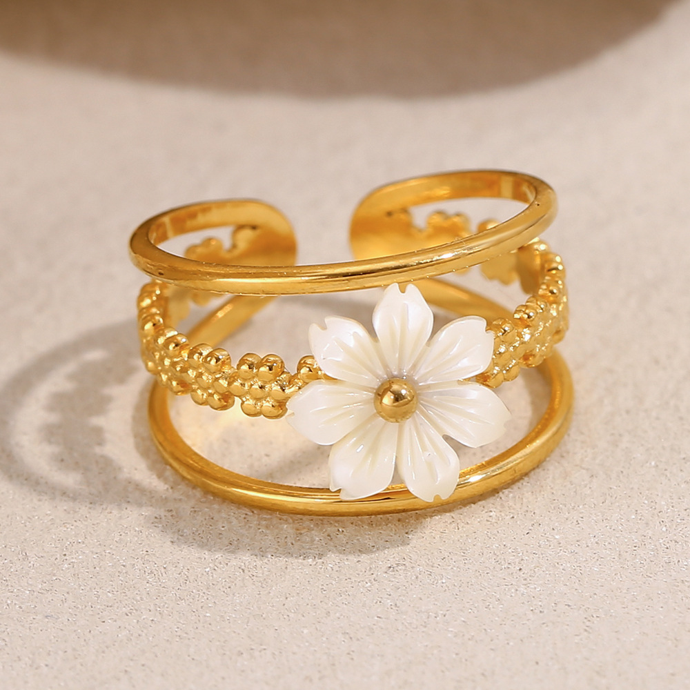 Retro French-style, personalized jewelry: a stainless steel, gold-plated ring with an open design, suitable for women.