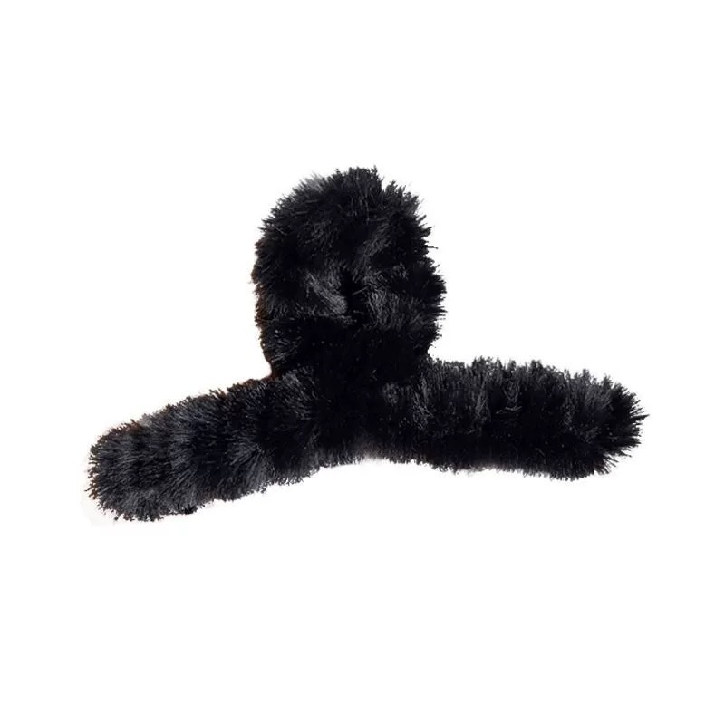 Large plush hair clip for women, perfect for autumn and winter updos, a new style of shark hair clip.