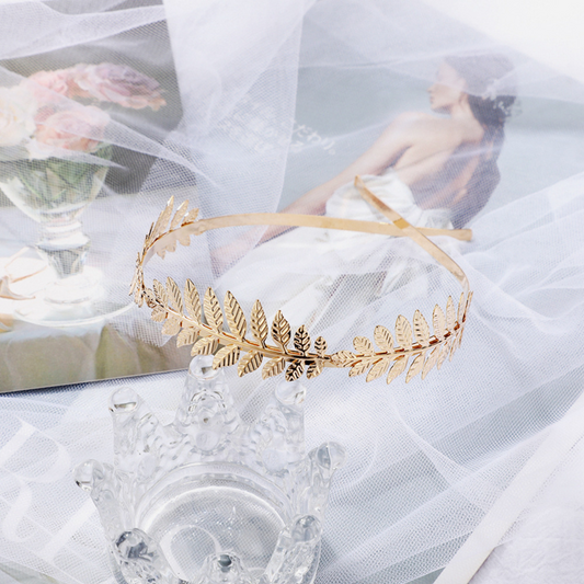 New European and  style fashion headband, retro Baroque style gold leaf headband.