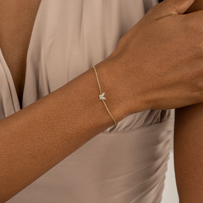 Butterfly-shaped bracelet with zirconia inlays – a stylish and practical accessory for women for daily use