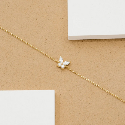 Butterfly-shaped bracelet with zirconia inlays – a stylish and practical accessory for women for daily use