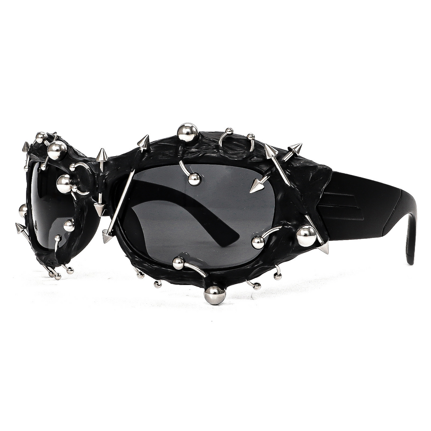 Street-style punk studded metal design colorful framed sunglasses are fashionable and trendy, making your face look smaller.