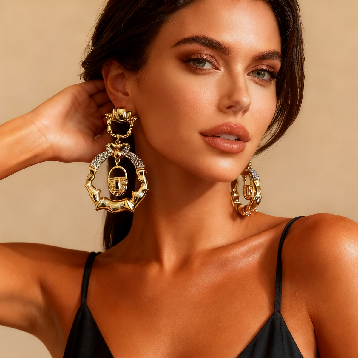 European and  style light luxury retro creative design alloy keyhole micro-inlaid zircon exaggerated earrings for women