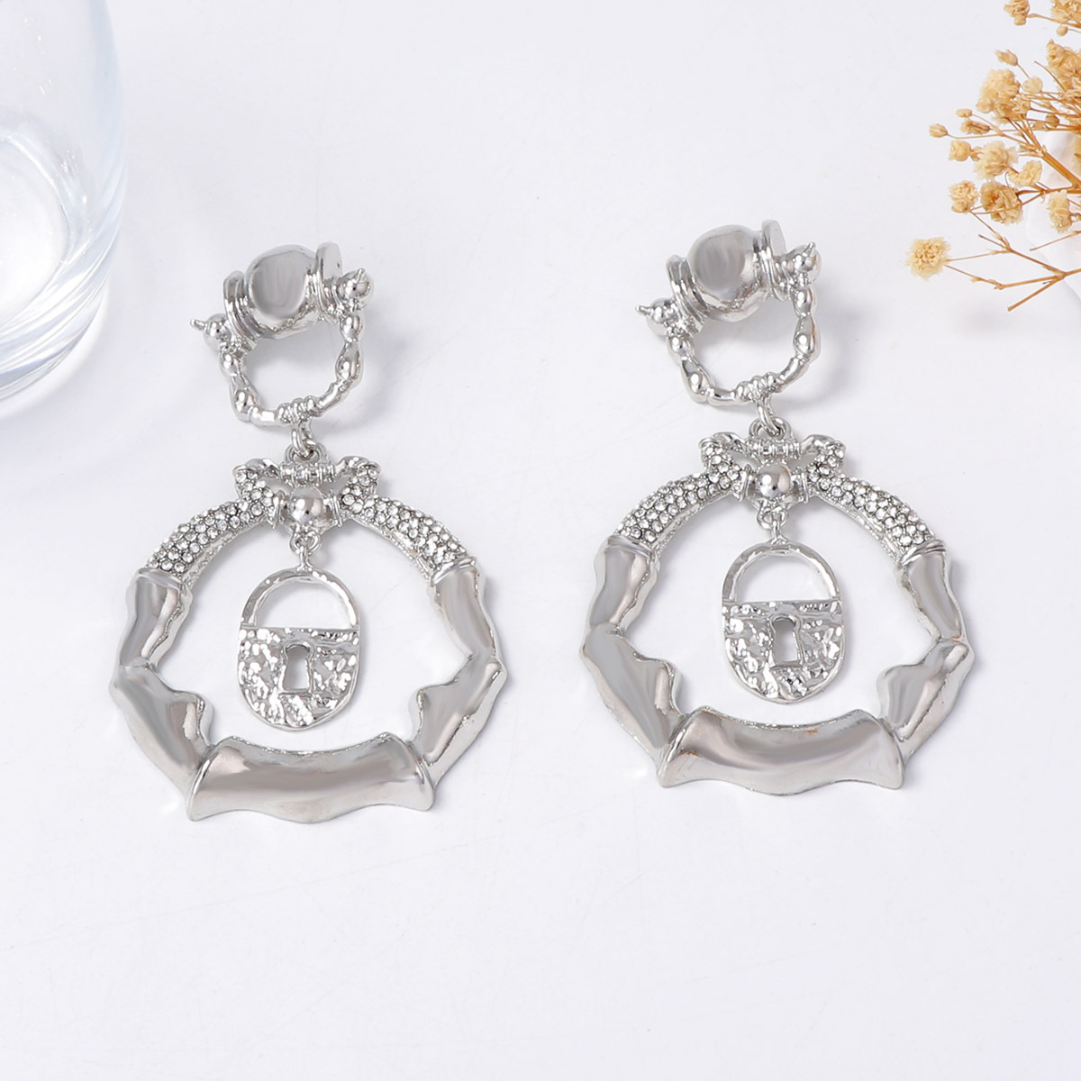 European and  style light luxury retro creative design alloy keyhole micro-inlaid zircon exaggerated earrings for women
