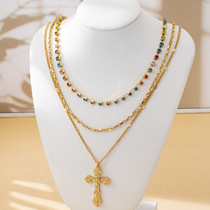 Diamond-encrusted cross pendant, imitation crystal chain necklace, sweet and cool layered clavicle chain for women.
