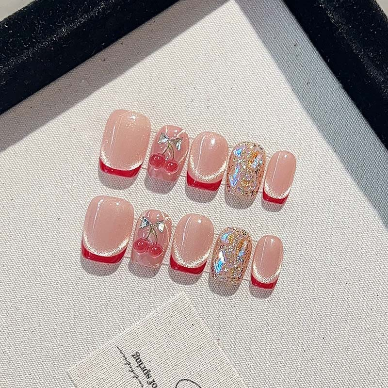 Cat-eye short-style diamond-studded nail set, fresh and fair-toning to wear