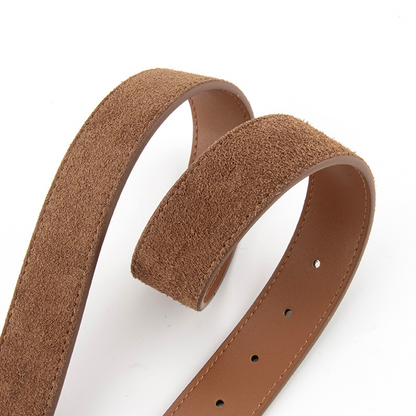 Simple, silver-colored pin buckle, matte velvet finish – a versatile leather women’s belt.