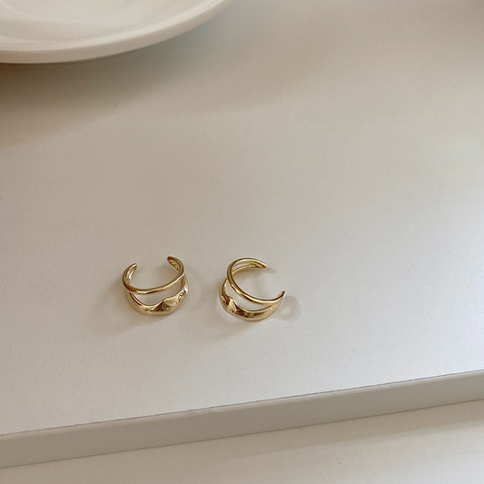 Retro geometric ear clips for women without pierced ears, stylish and unique ear cartilage clips