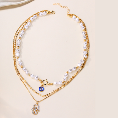 New pearl necklace with a diamond-encrusted pendant – a stylish, premium, and somewhat over-the-top accessory for women.