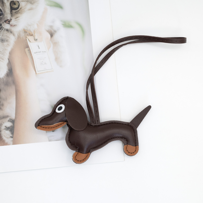 Sausage-shaped dog pendant, leather accessory for cute puppies, suitable for bag hanging decorations