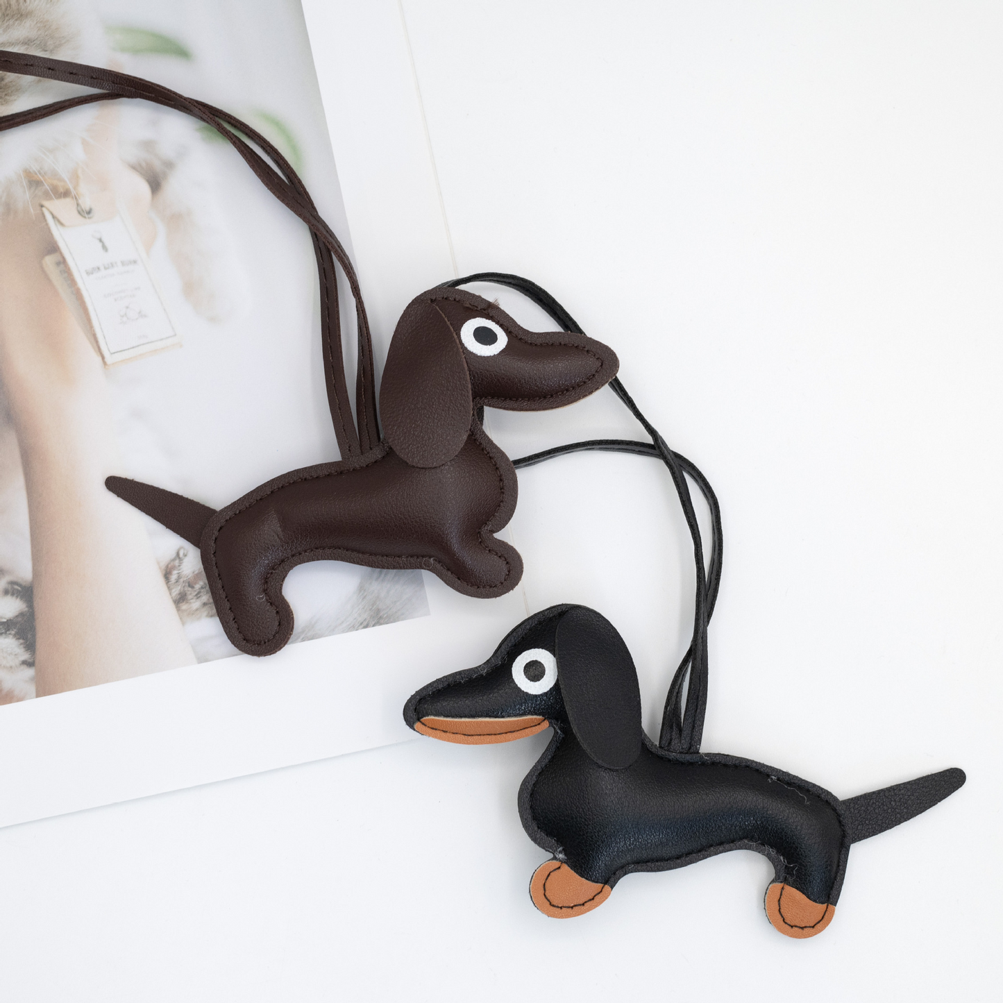 Sausage-shaped dog pendant, leather accessory for cute puppies, suitable for bag hanging decorations