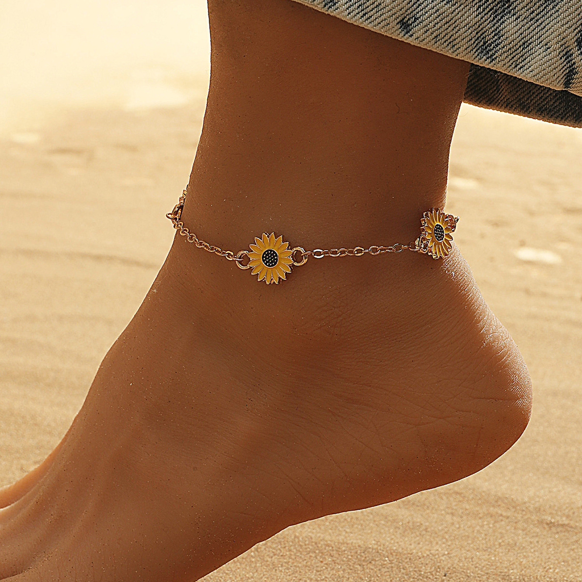 Alloy sunflower ankle chains – a simple, creative design with daisy motifs