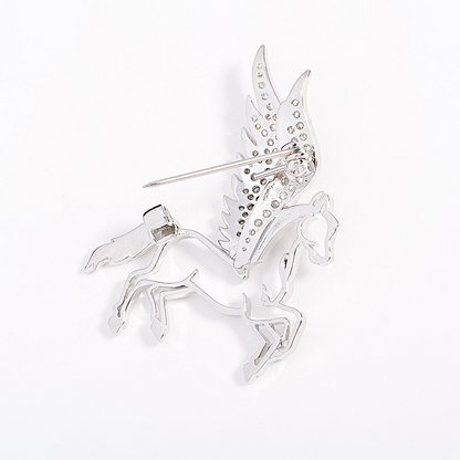 A simple Pegasus brooch, featuring delicate zirconia inlaid hollow designs.