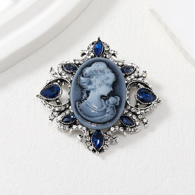 Beautiful woman head-shaped brooch – High-quality crystal brooch with embossed design