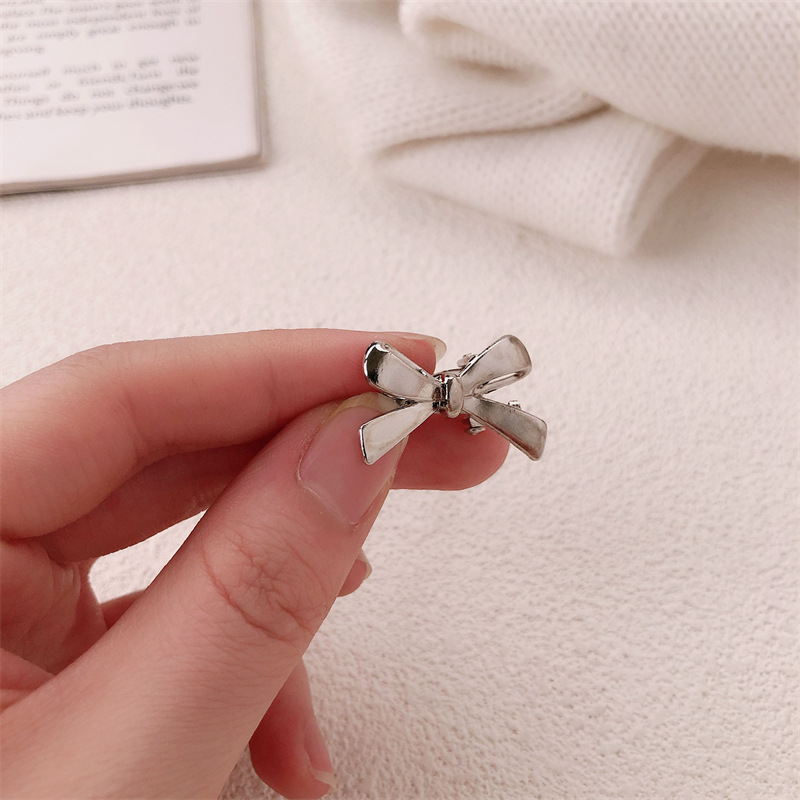 Metal bow hair clip, sweet and cool girl small bangs clip, hair clip, hair clip, duckbill clip hair accessory