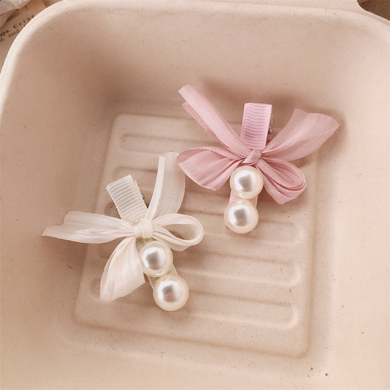 Bow hair clip, sweet and cute girly side hair clip, bangs clip, creamy sweet girl style hair accessory