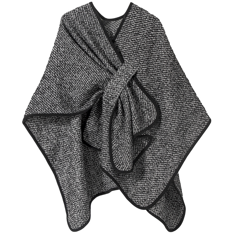 Lady's circular lace wool shawl