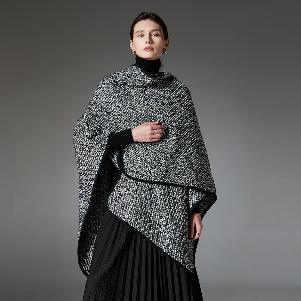 Lady's circular lace wool shawl