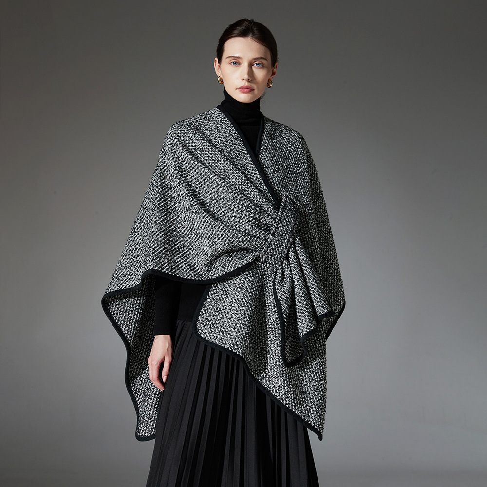 Lady's circular lace wool shawl