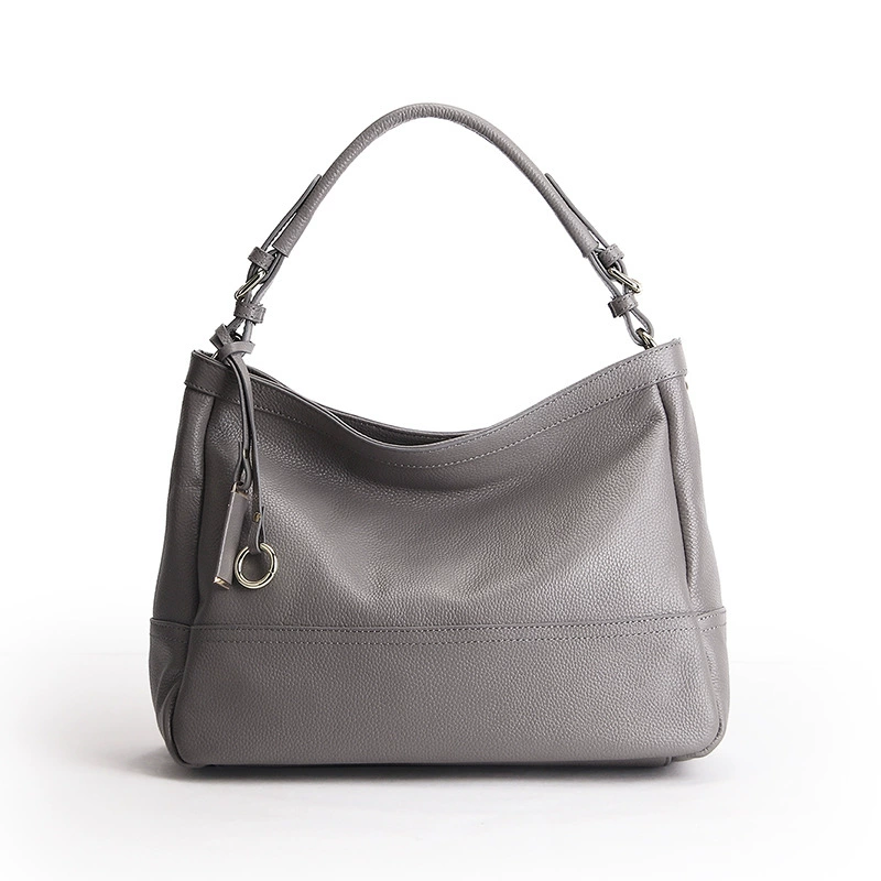 High-quality genuine leather fashion handbag for women, designed with a premium feel and ample capacity – a single-shoulder bag that can be carried under the arm.